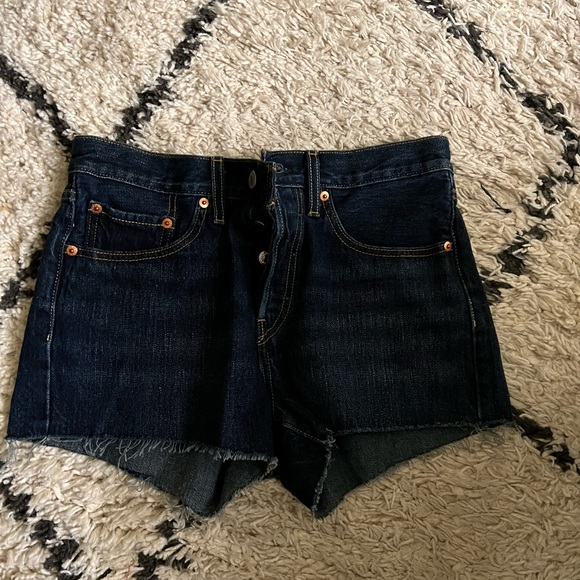 Levi jeans shorts - Picture 2 of 2